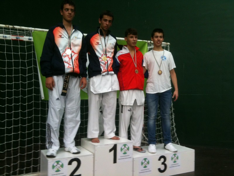 Ocho medallas para Navarra en el Open Internacional de Combate Baza Sport